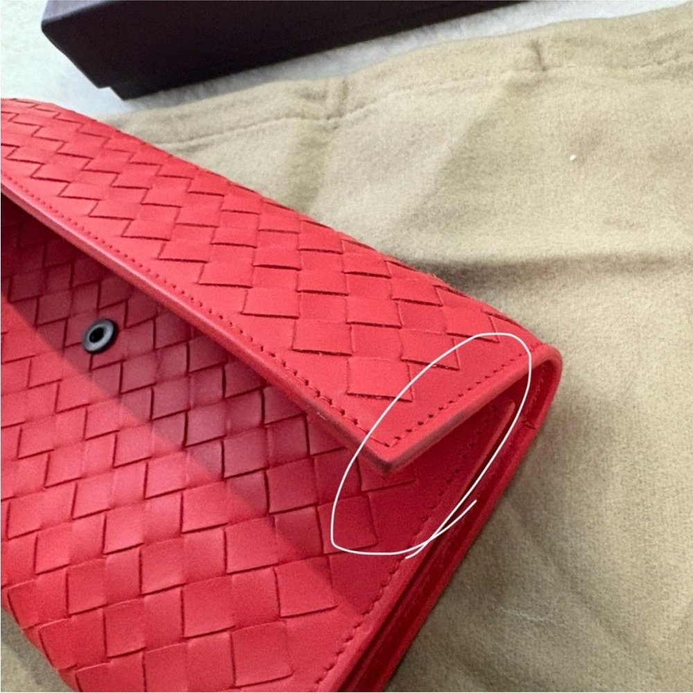 Bottega Veneta Red Intrecciato Leather  Wallet Authentic - Picture 14 of 16
